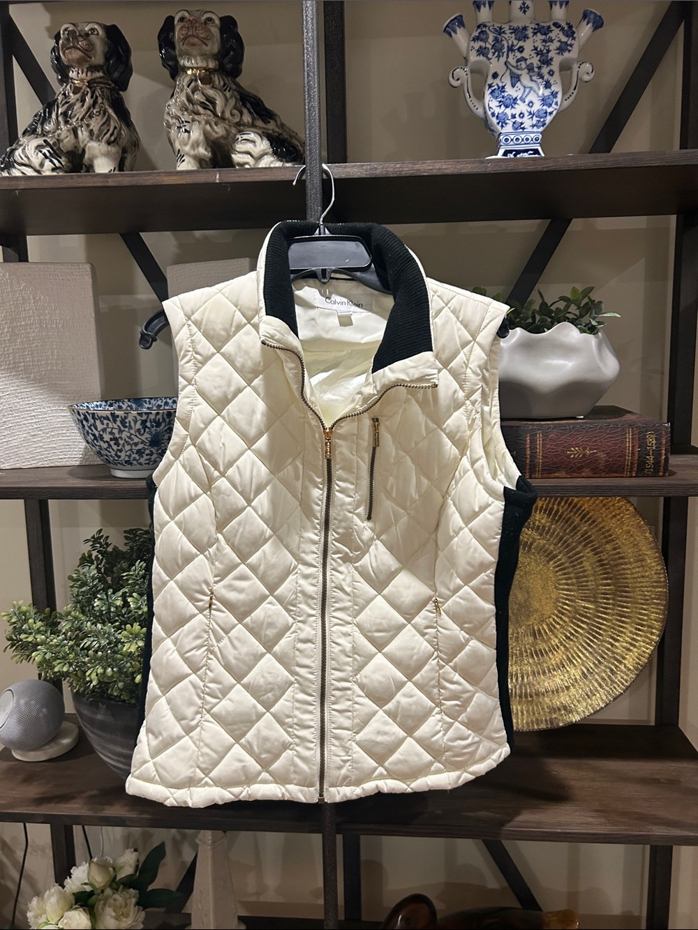 Calvin Klein large Cream Quilted Sleeveless Puffer Vest with Black Trim